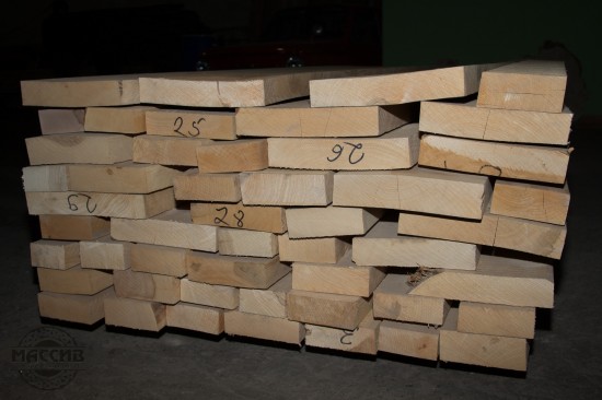 Доска столярная. Клен. Длина 2-3 метра. Толщина 50 мм.